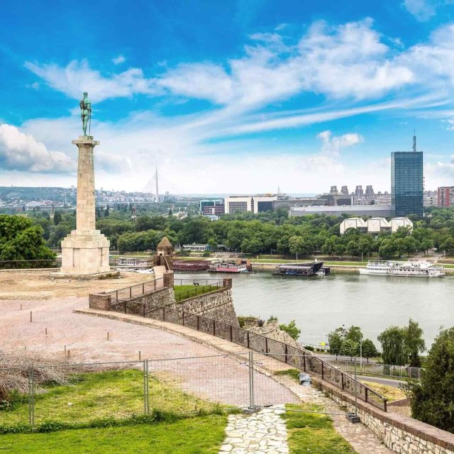 https://thewovenexperience.com/wp-content/uploads/2018/09/destination-belgrade-06-640x640.jpg